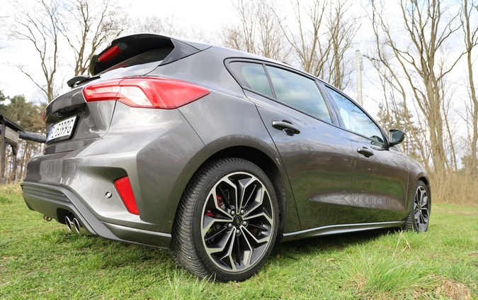 Ford Focus cena 67000 przebieg: 149000, rok produkcji 2019 z Leszno małe 631